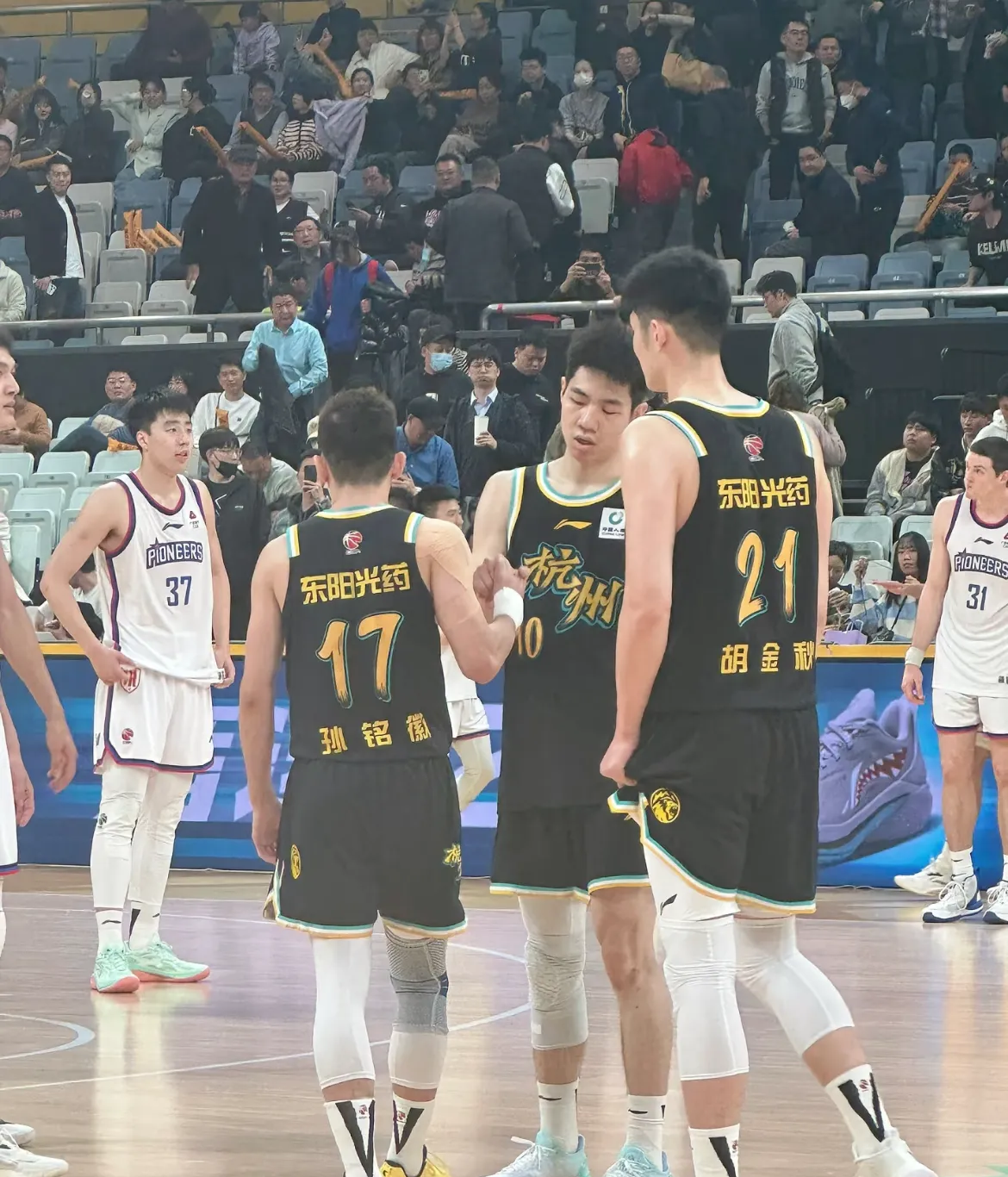 哈尔滨举办第十届少年CBA城市赛,百余支队伍齐聚冰城角逐的简单介绍 哈尔滨举办第十届少年CBA城市赛,百余支队伍齐聚冰城角逐的简单介绍