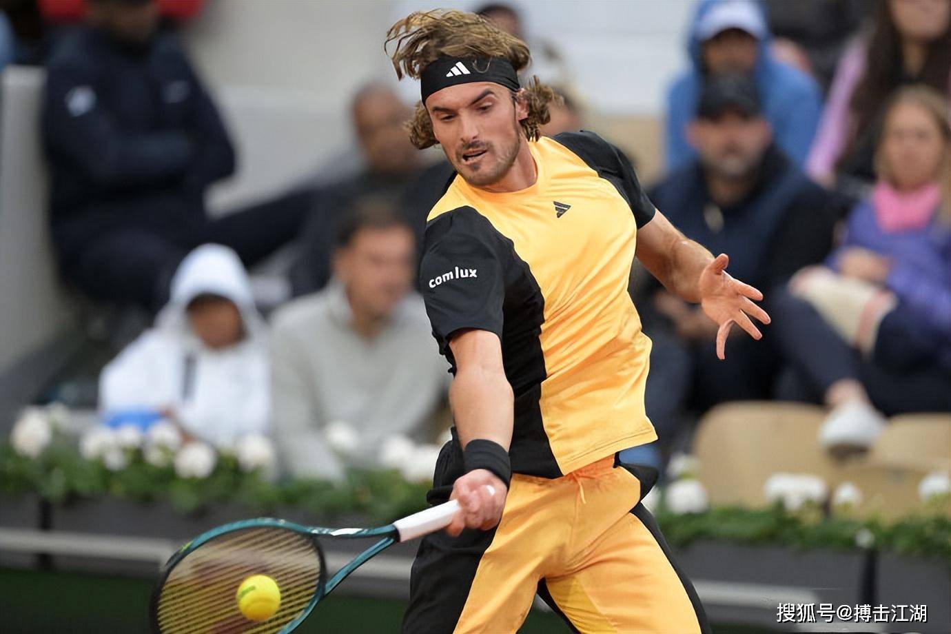 澳大利亚网球队轻取法国网球队,西西帕斯制霸全场的简单介绍 澳大利亚网球队轻取法国网球队,西西帕斯制霸全场的简单介绍