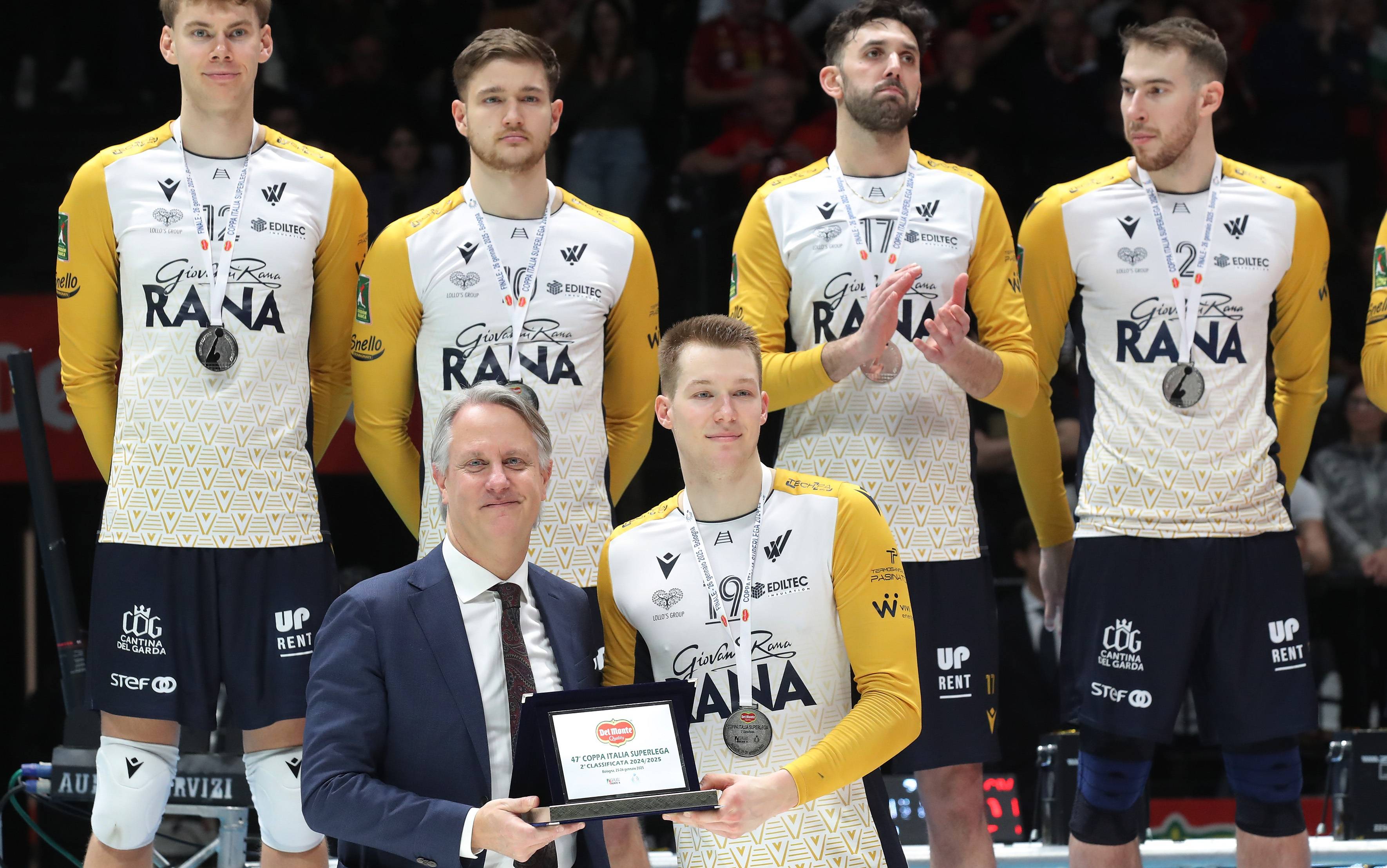 维拉主场击败诺维奇,保级前景一片大好 维拉主场击败诺维奇,保级前景一片大好