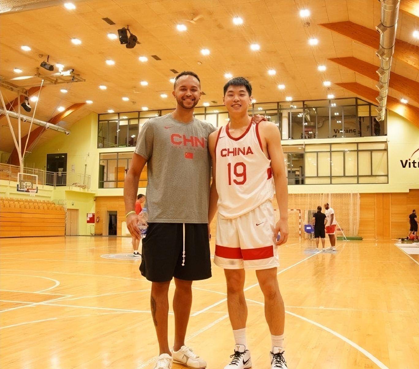 开云体育下载-桂林男篮团结一致，势不可挡的简单介绍