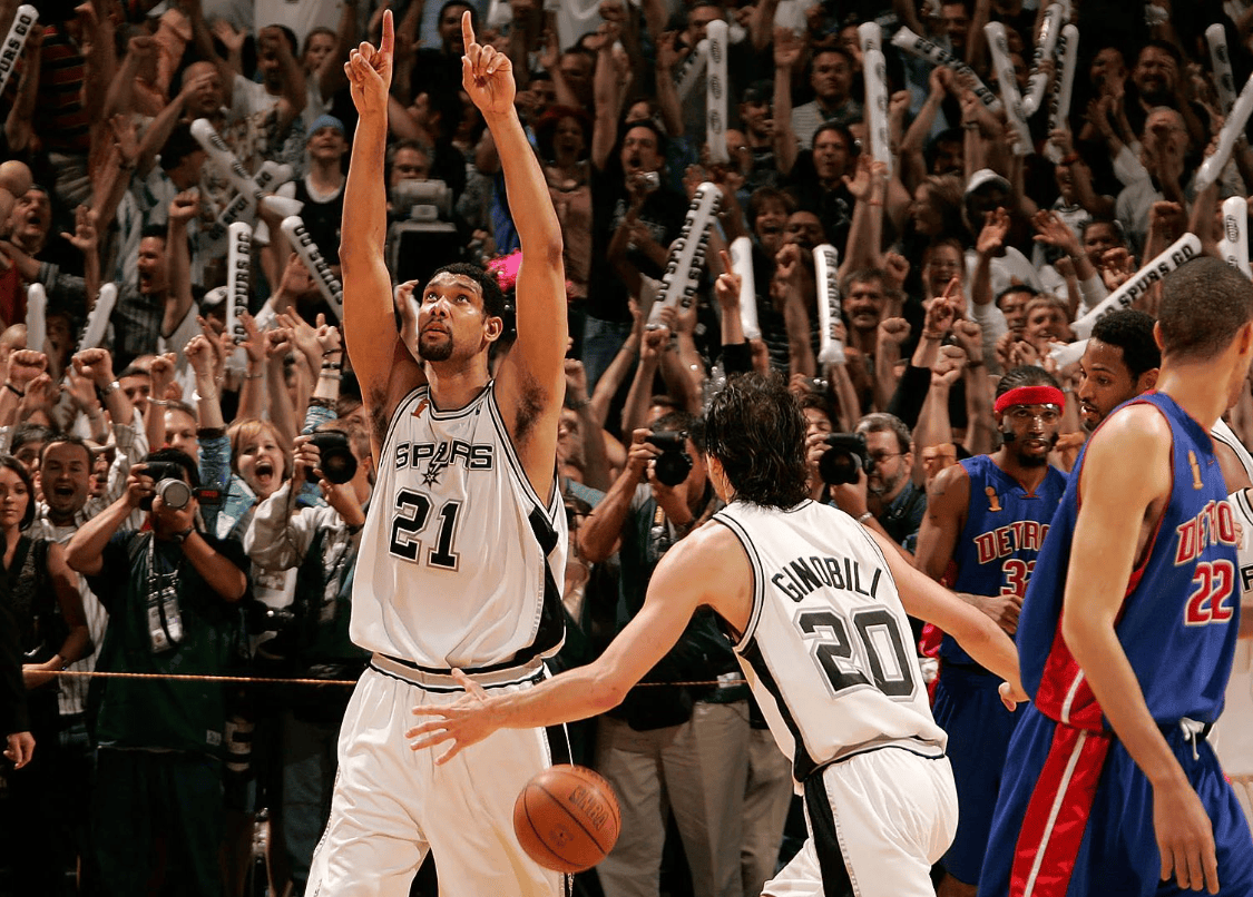 马刺客场大破小牛，取得胜利