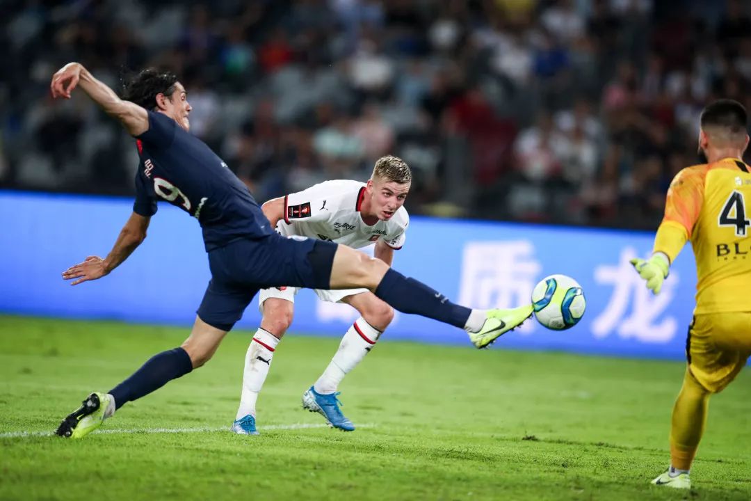 关于巴黎客场力克雷恩,稳步夺回榜首位置的信息 关于巴黎客场力克雷恩,稳步夺回榜首位置的信息