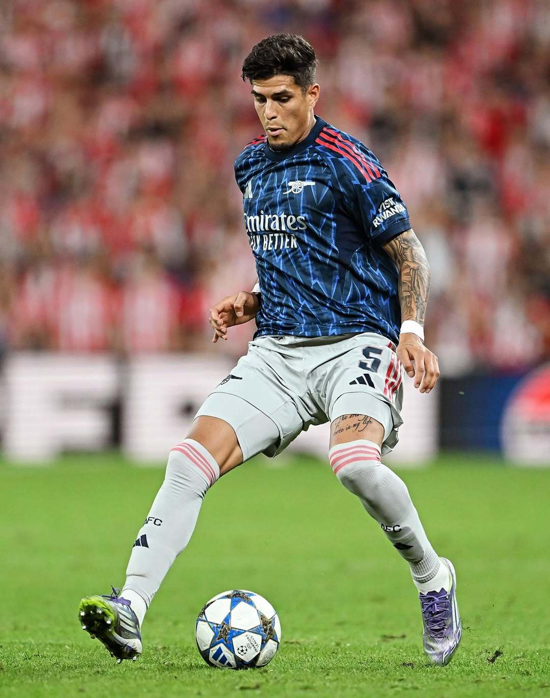 包含阿森纳中场伤愈回归队伍实力迎来提升的词条