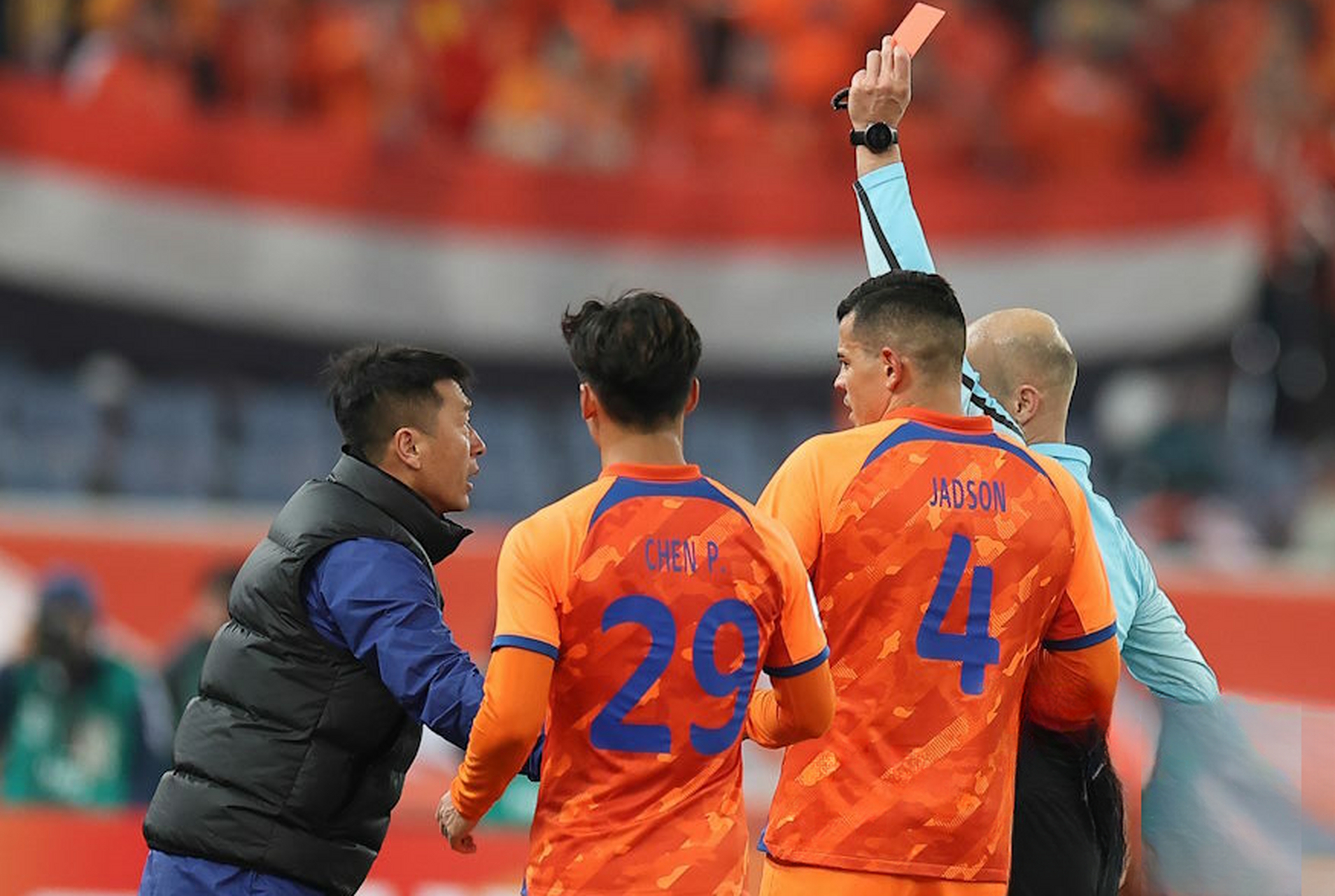 开云下载-争议裁判！广东队获胜引发舆论热议