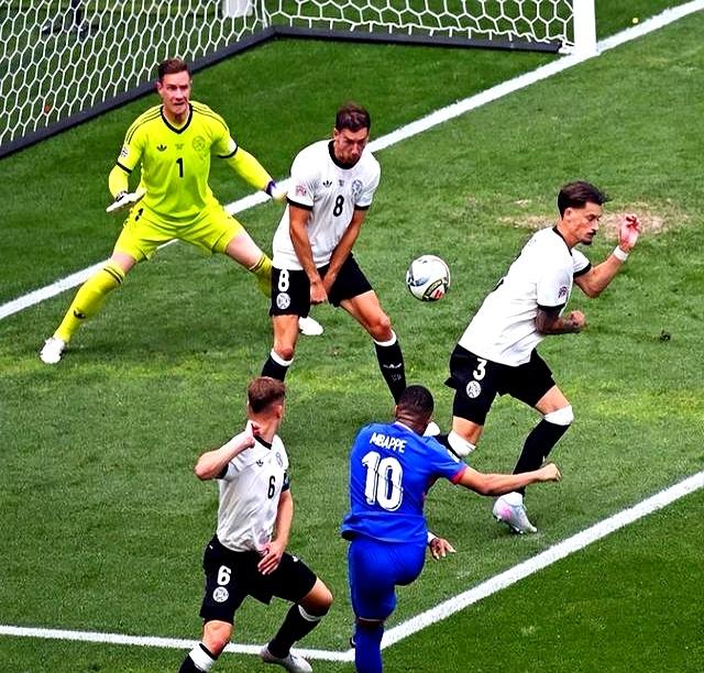 法国队轻取德国队，波尔统治全场