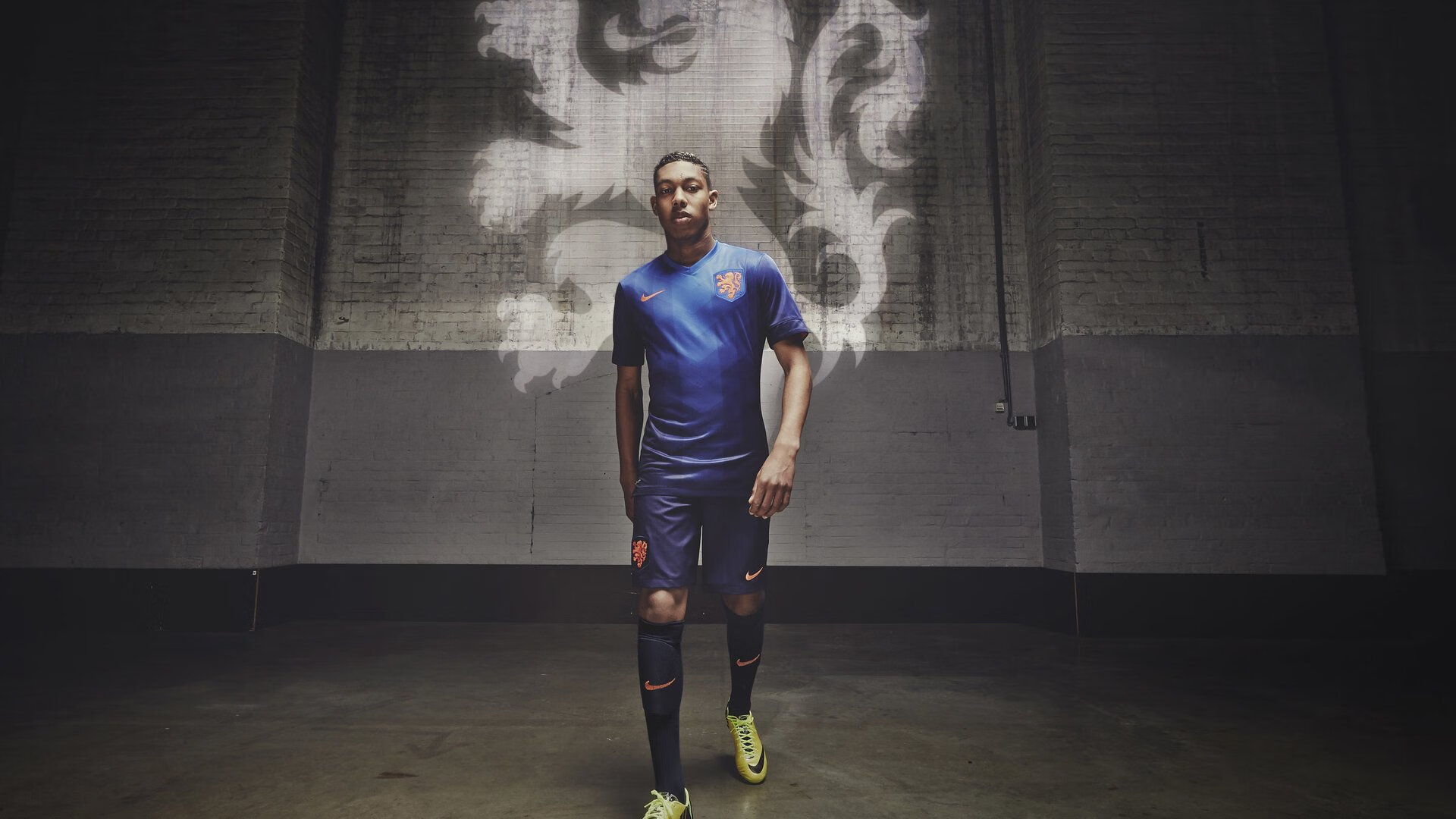 从洪都拉斯掀翻巴黎到萨卡接管世界排名争夺战，足球世界的权力转移与新生代崛起