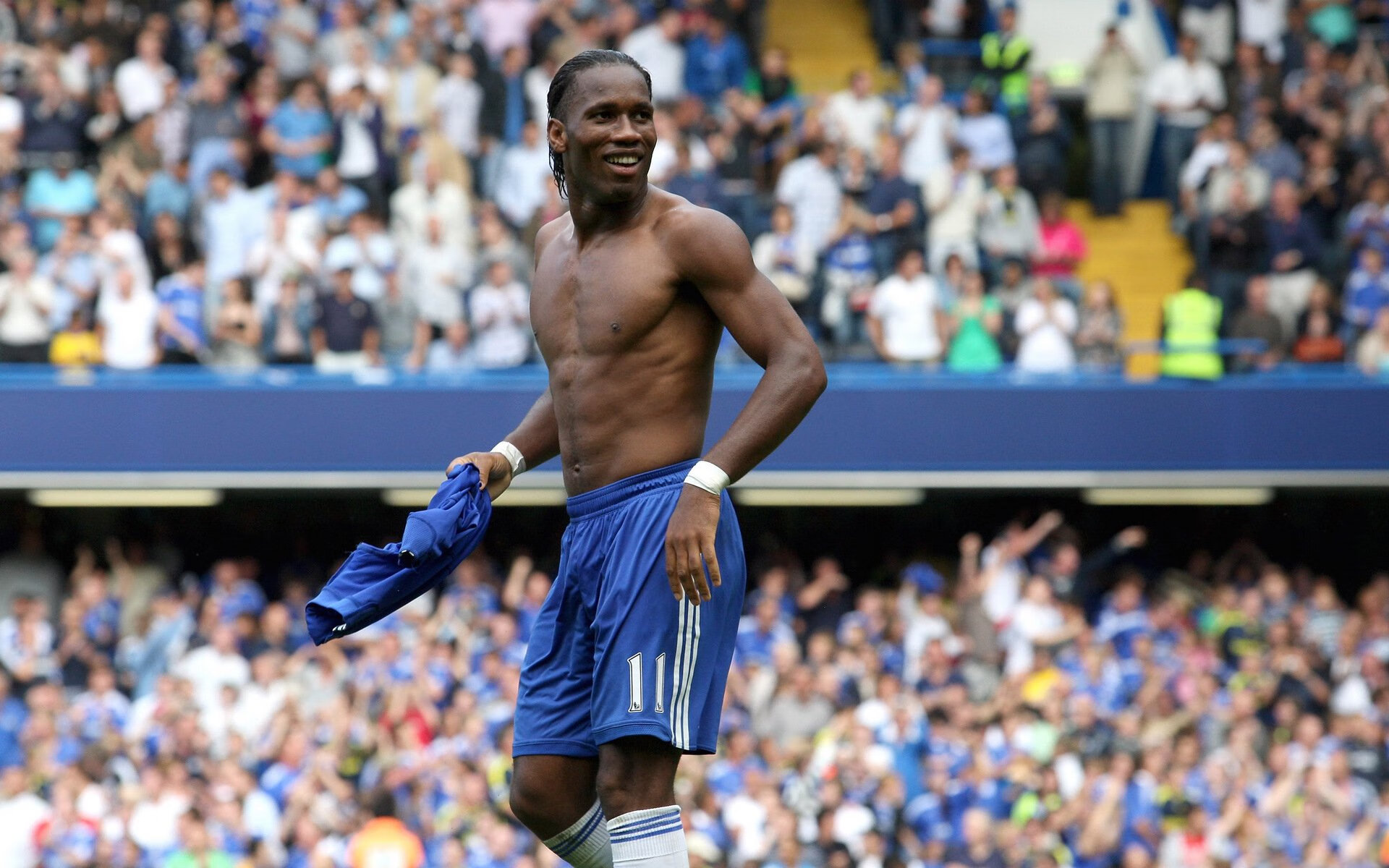 开云体育入口-卢卡库逆境爆发，里昂决胜局一锤定音带走丹麦