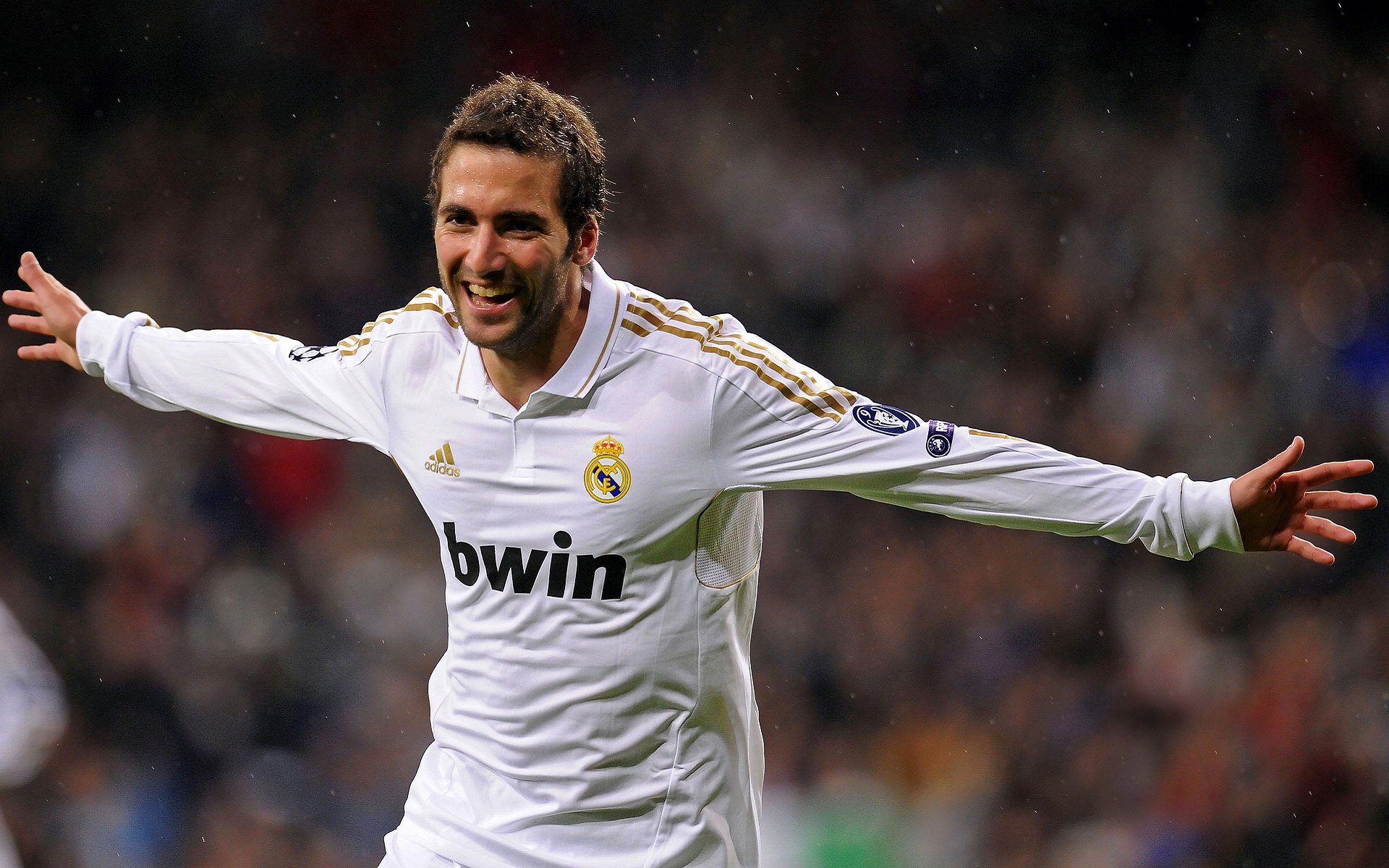 英超争冠焦点战，北京队压哨击败尼克斯，一场跨越时空的体育狂想